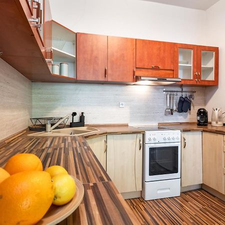 Urbanelegance Escape, Top Location, Private Parking Bratislava Bagian luar foto