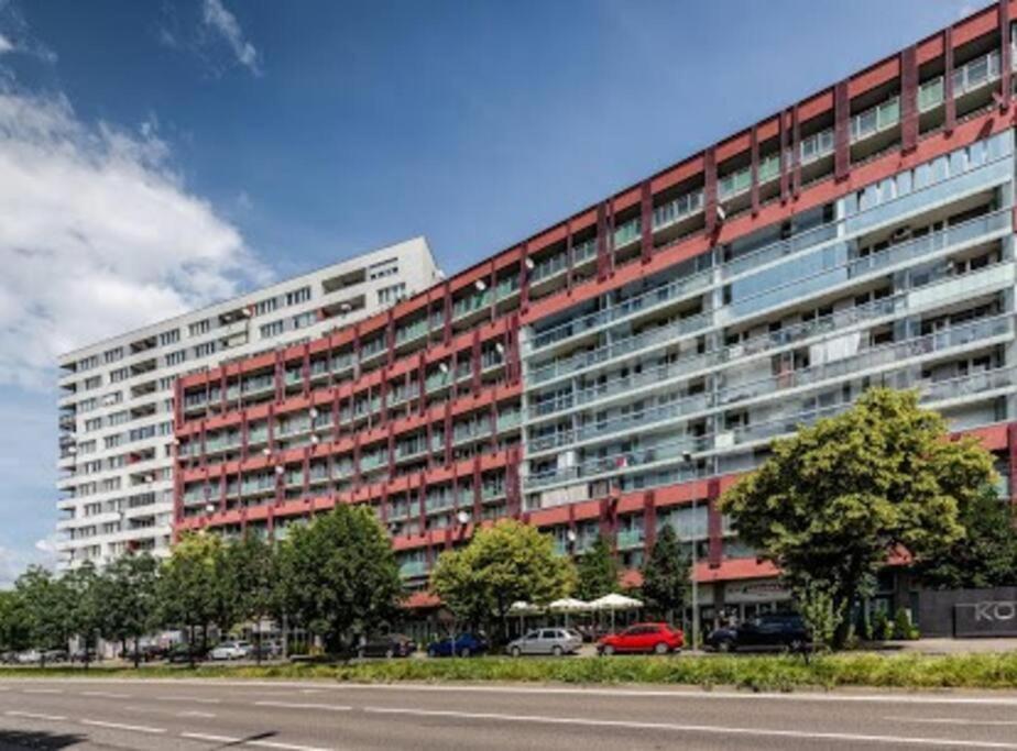 Urbanelegance Escape, Top Location, Private Parking Bratislava Bagian luar foto