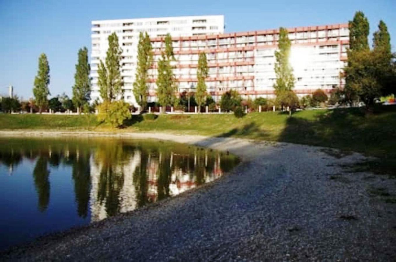Urbanelegance Escape, Top Location, Private Parking Bratislava Bagian luar foto